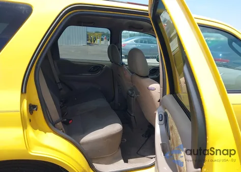 2002 Ford Escape Xlt from USA, damaged, VIN 1FMYU03122KA38022